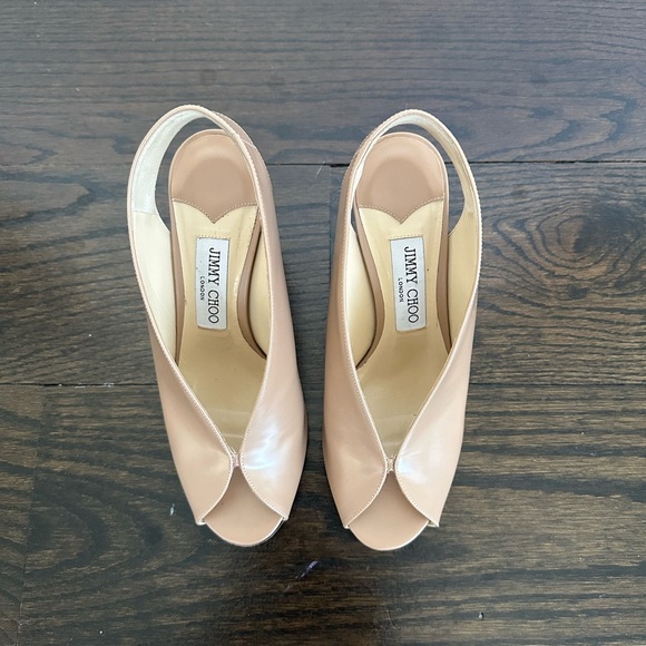 Jimmy Choo woman’s heels size 37.5 Eu / 7 US in nude color - Picture 2 of 9